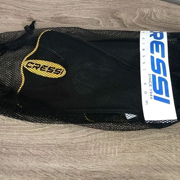 Cressi Palau Short Snorkeling Fins with Mesh Bag, Yellow, X-Small/MEDIUM .ITALY. - Picture 2 of 4
